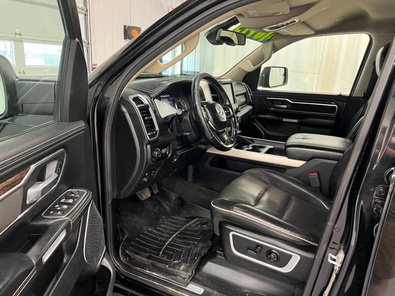 Used 2019 RAM 1500 Laramie AWD/4WD image 7
