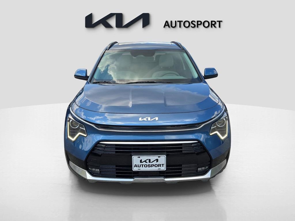 New 2025 Kia Niro EX Touring image 2