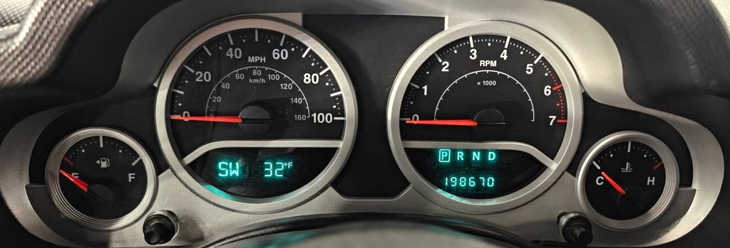 Used 2010 Jeep Wrangler Unlimited Sport image 41