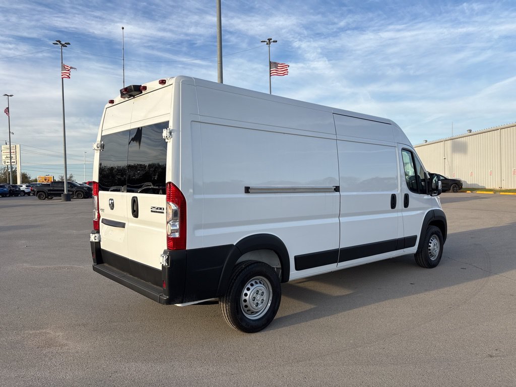 New 2026 RAM ProMaster 2500 w/ Convenience Group FWD image 3