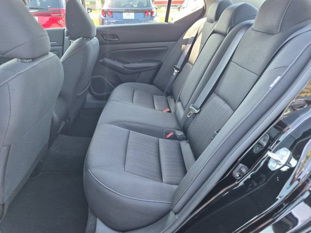 Used 2025 Nissan Altima 2.5 SV FWD image 27