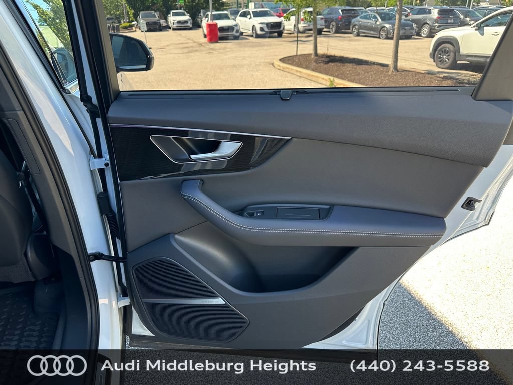 Certified 2025 Audi Q7 3.0T Premium Plus w/ Premium Plus Package AWD/4WD image 38