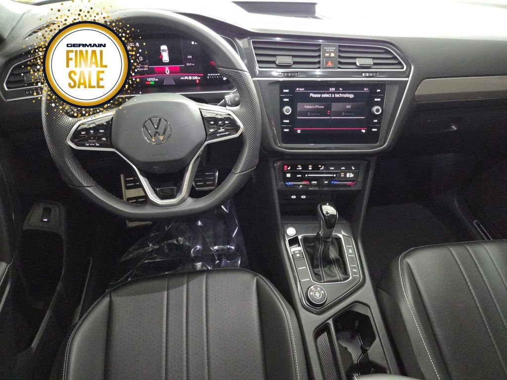 Used 2024 Volkswagen Tiguan SE R-Line image 15