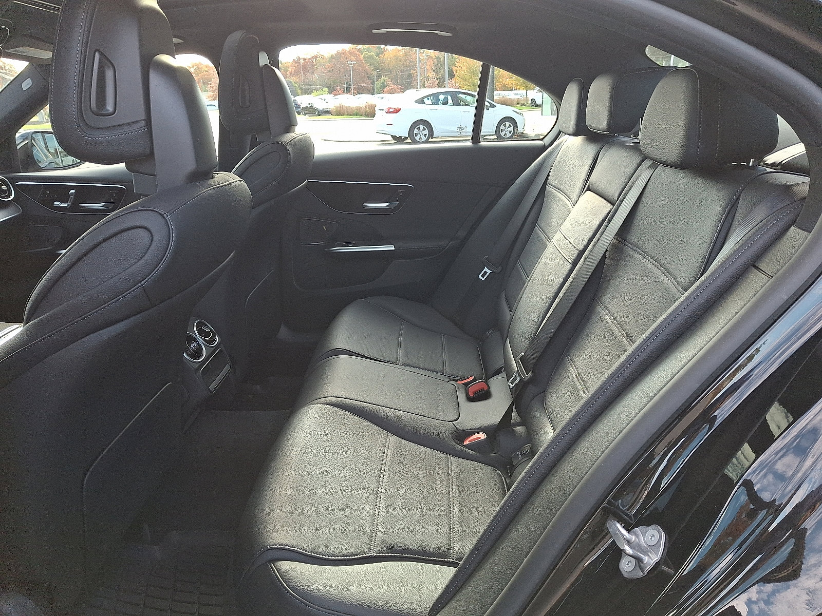 Used 2023 Mercedes-Benz C 300 4MATIC Sedan image 10