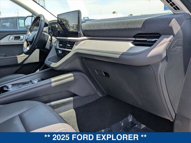 Certified 2025 Ford Explorer Active w/ Active Comfort Package RWD image 22