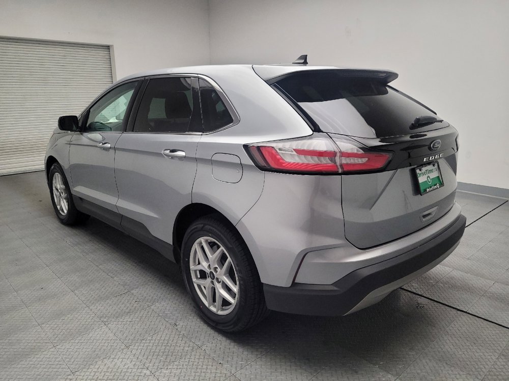 Used 2024 Ford Edge SEL image 5