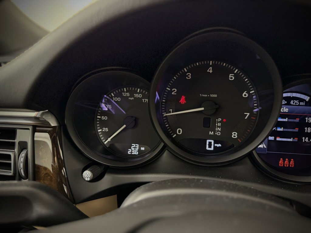 New 2025 Porsche Macan image 25