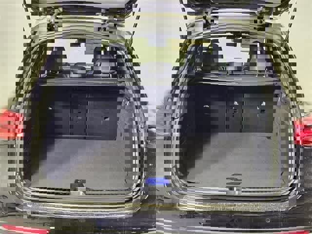 Used 2025 Mercedes-Benz GLC 300 4MATIC image 68