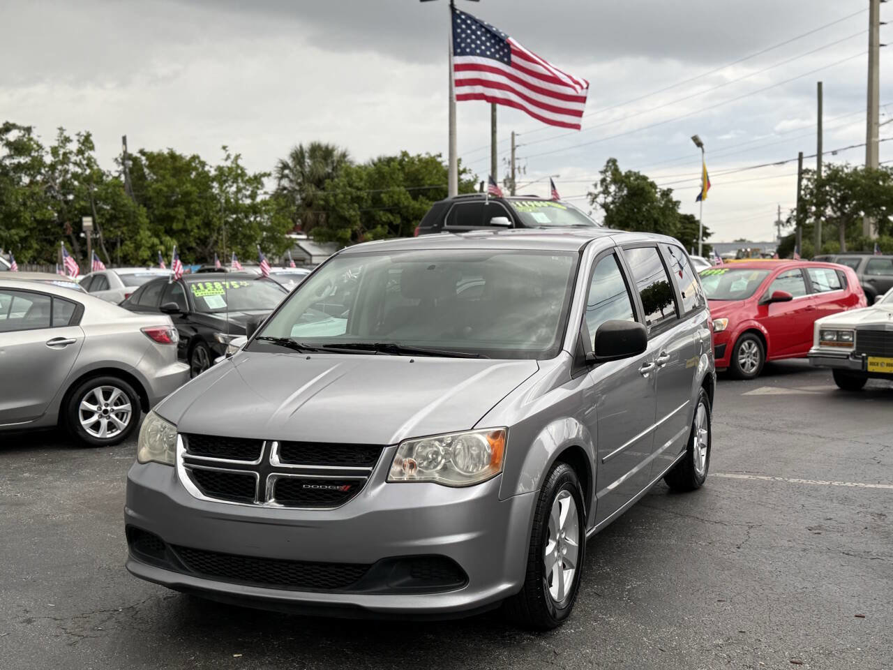 Used 2013 Dodge Grand Caravan SE image 26