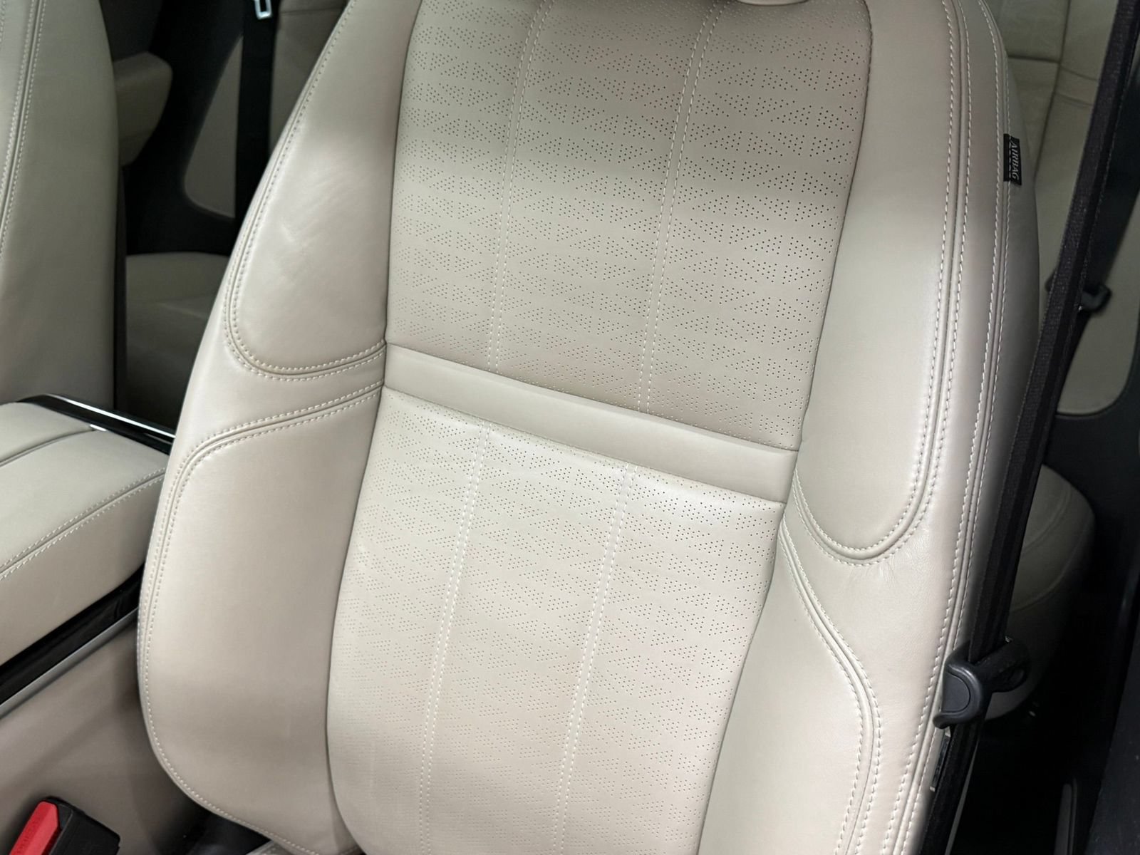 Used 2019 Land Rover Range Rover Velar R-Dynamic HSE AWD/4WD image 30