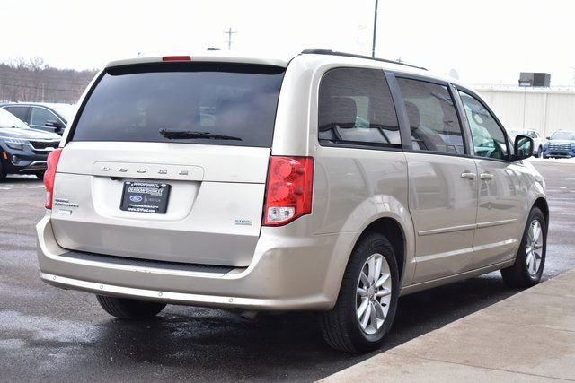 Used 2013 Dodge Grand Caravan SXT w/ Rear Park Assist Pkg image 6