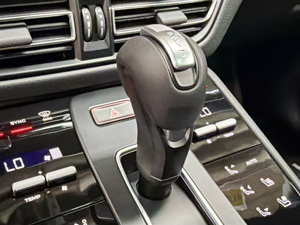 New 2026 Porsche Macan AWD/4WD image 19