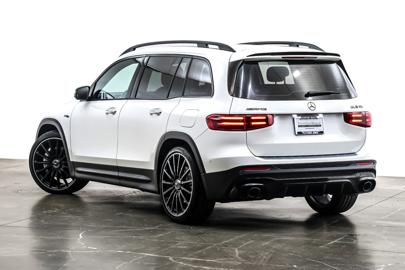 Used 2025 Mercedes-Benz GLB 35 AMG 4MATIC image 13