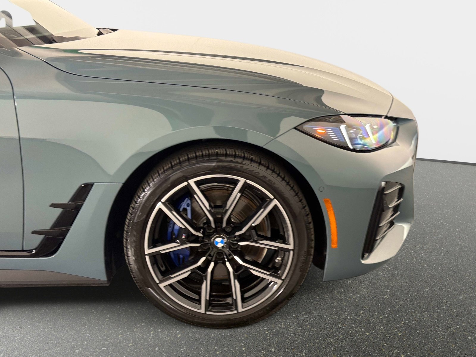 Used 2025 BMW i4 xDrive40i w/ M Sport Package image 21