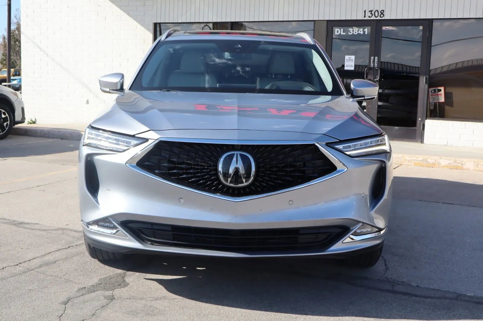 Used 2022 Acura MDX SH-AWD w/ Advance Package image 3
