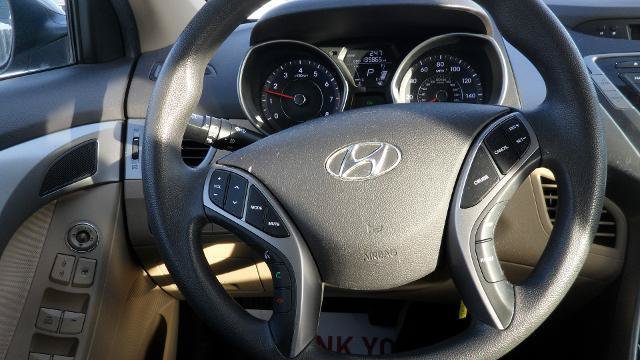 Used 2013 Hyundai Elantra GLS w/ Preferred Pkg FWD image 25