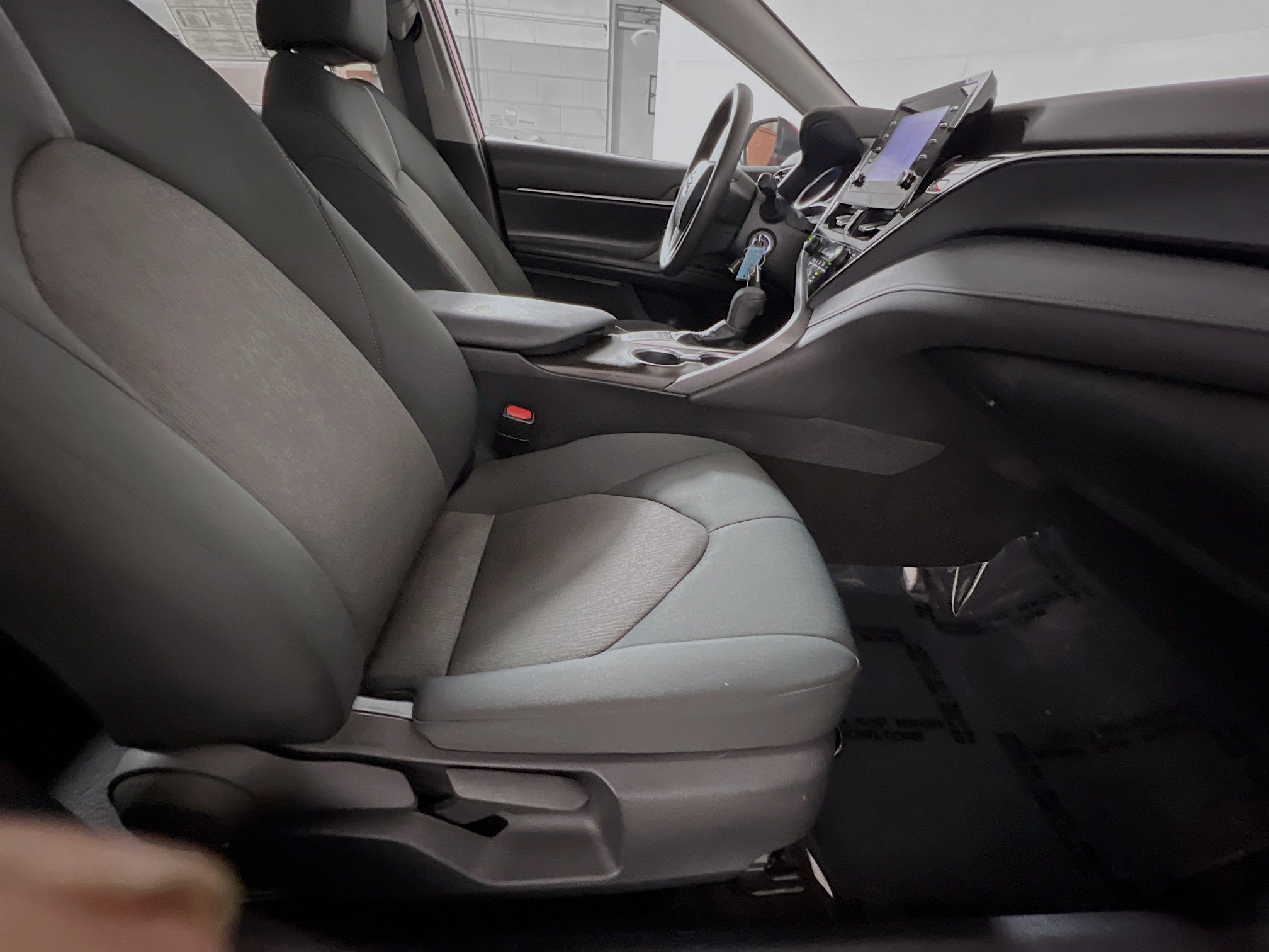 Used 2023 Toyota Camry LE image 30