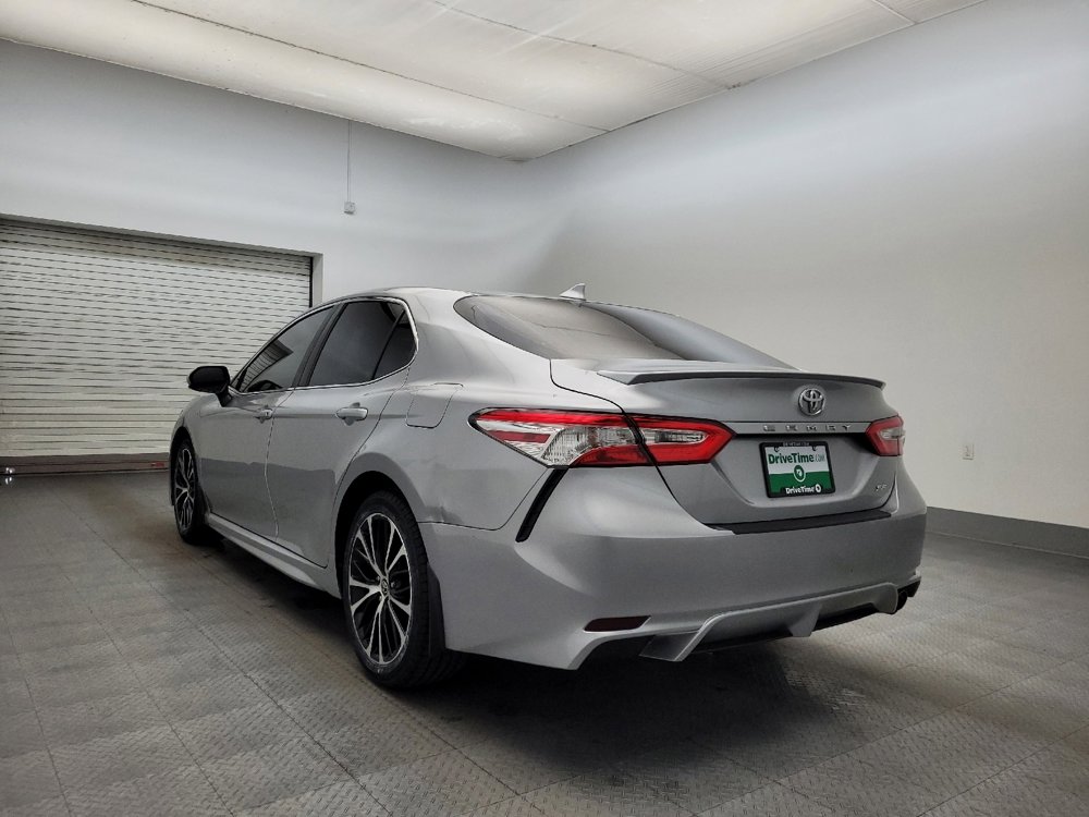Used 2020 Toyota Camry SE image 5
