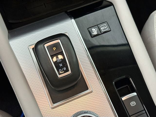 Used 2023 Mitsubishi Outlander SEL AWD/4WD image 15