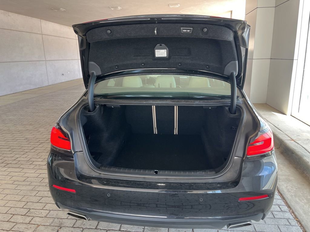 Used 2021 BMW 530i RWD image 9