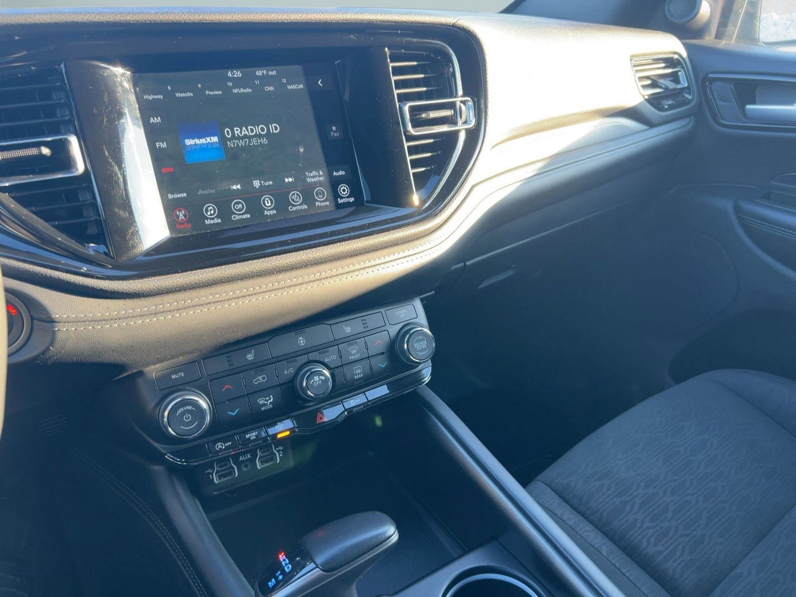 Used 2023 Dodge Durango SXT image 19