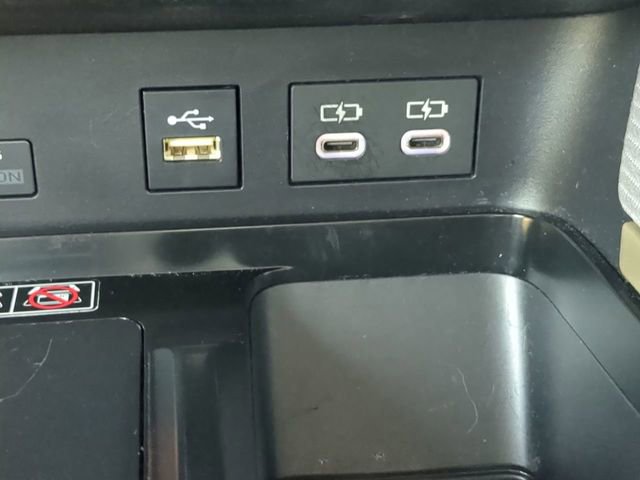 Certified 2025 Toyota Camry SE image 20