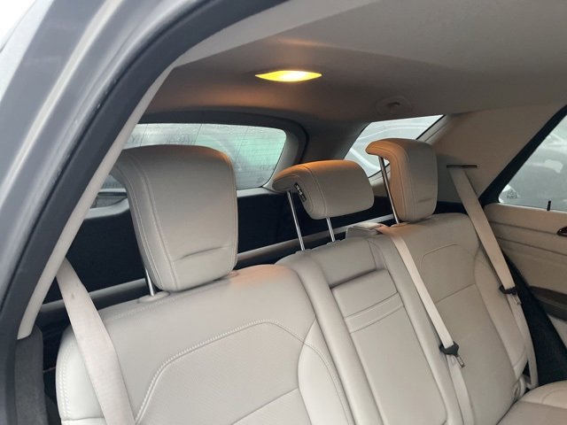 Used 2015 Mercedes-Benz ML 350 4MATIC image 6