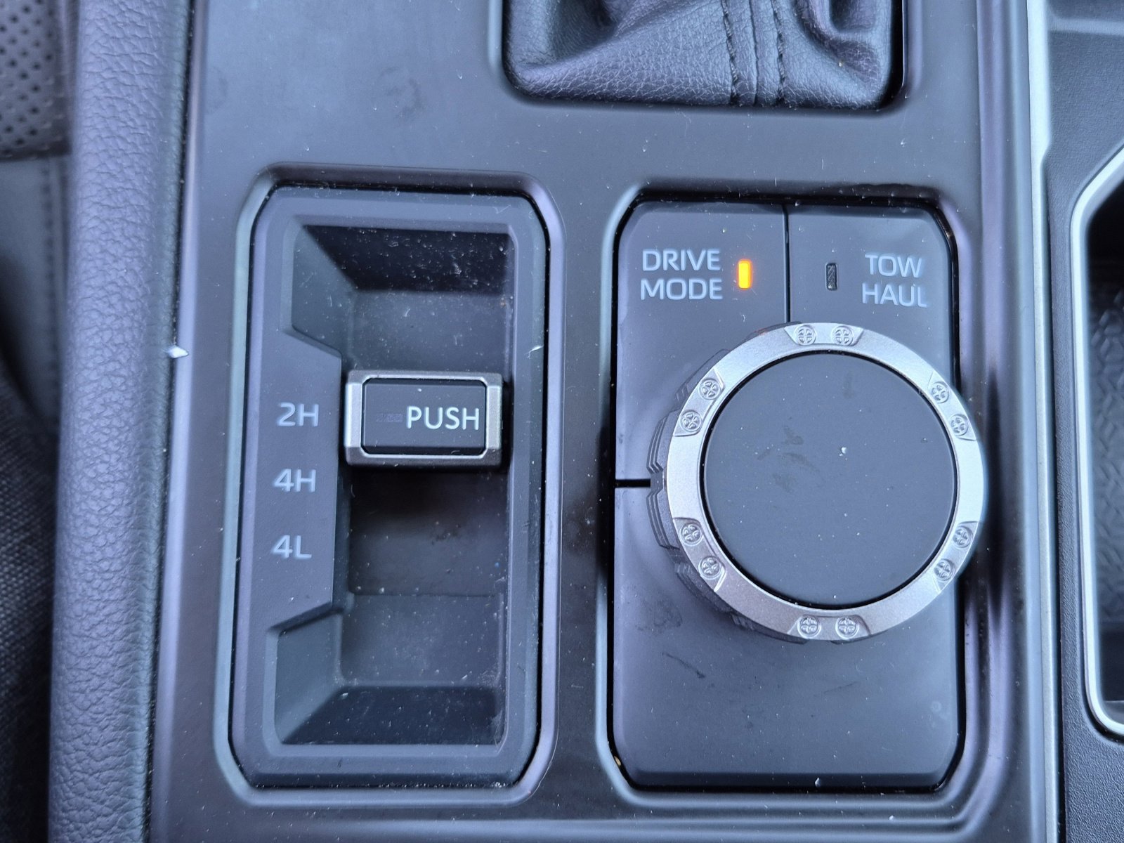 Used 2025 Toyota Tundra Limited image 33