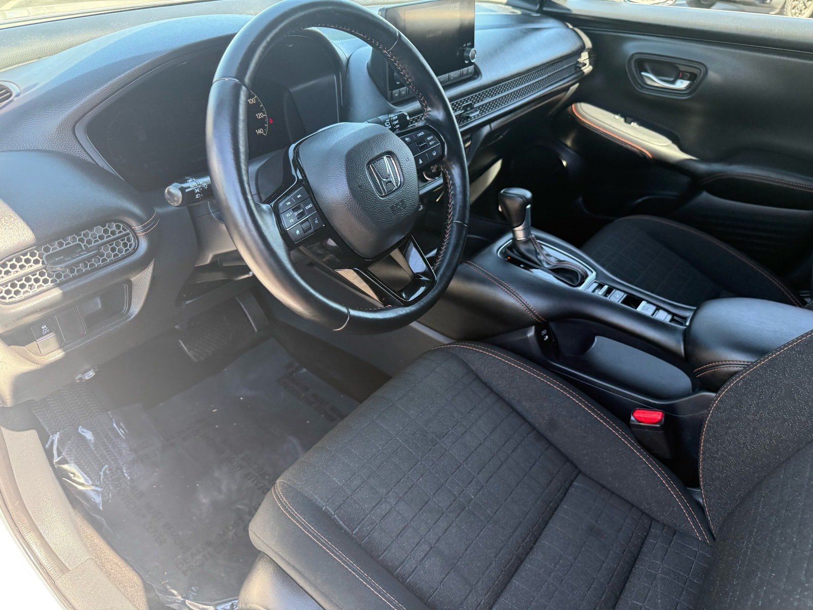 Used 2025 Honda HR-V Sport image 12