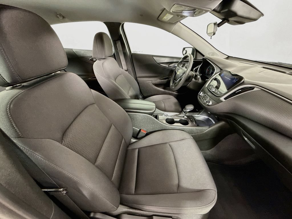 Used 2023 Chevrolet Malibu LT FWD image 30