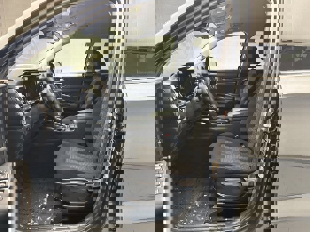 Used 2023 Kia Sorento LX image 11