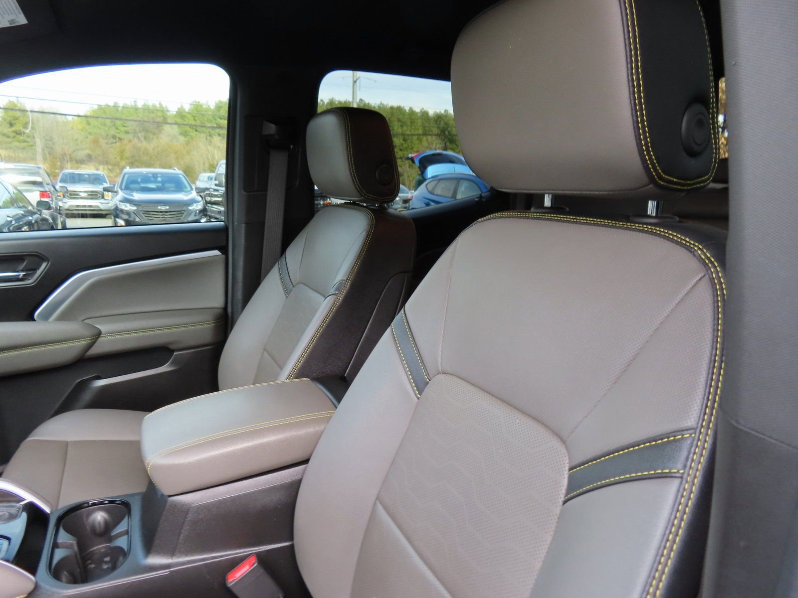 Used 2023 Chevrolet Colorado ZR2 w/ ZR2 Convenience Package III image 35