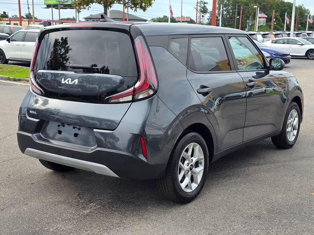 Certified 2025 Kia Soul LX w/ LX Technology Package FWD image 7