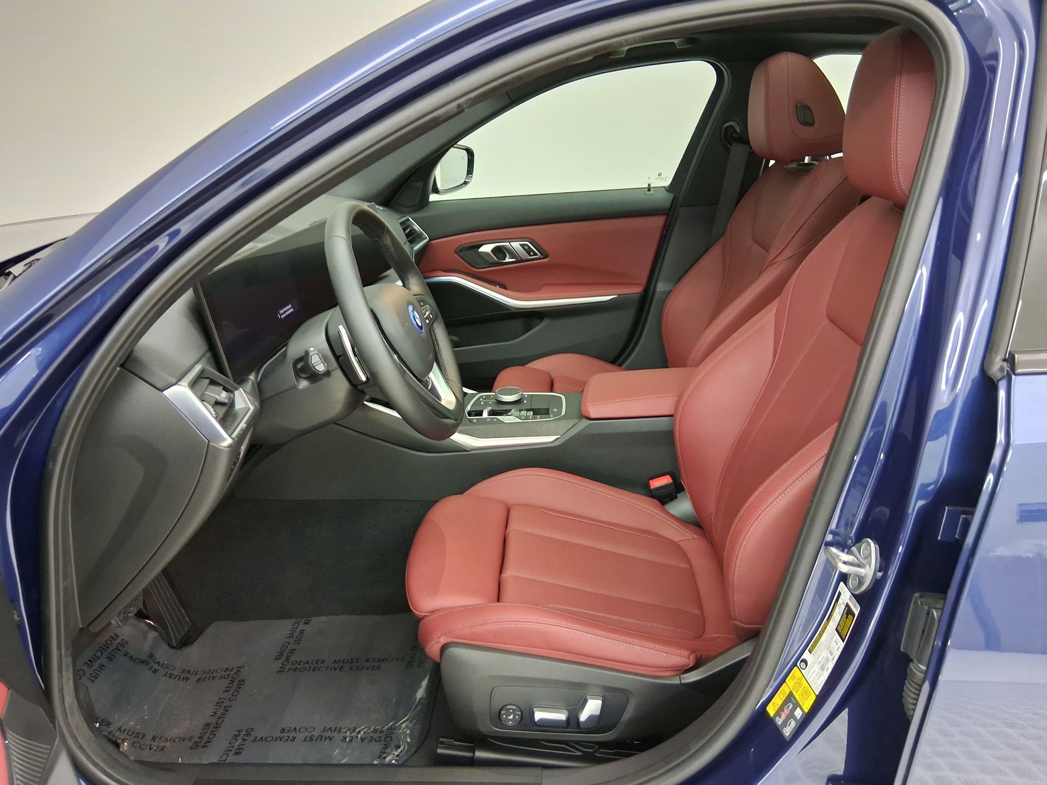 Used 2023 BMW 330e w/ Premium Package RWD image 3