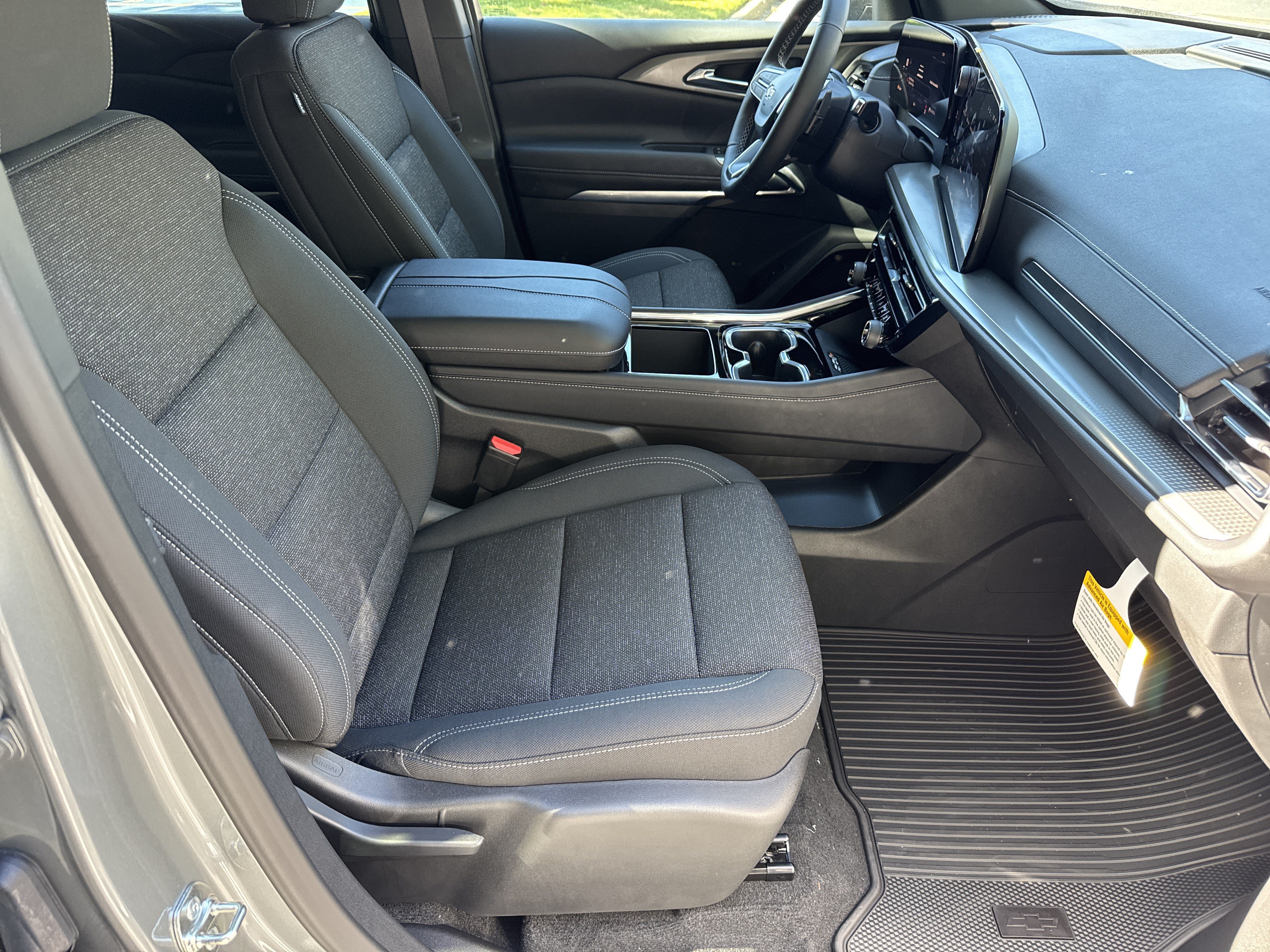 New 2026 Chevrolet Traverse LT w/ Driver Confidence Package FWD image 13