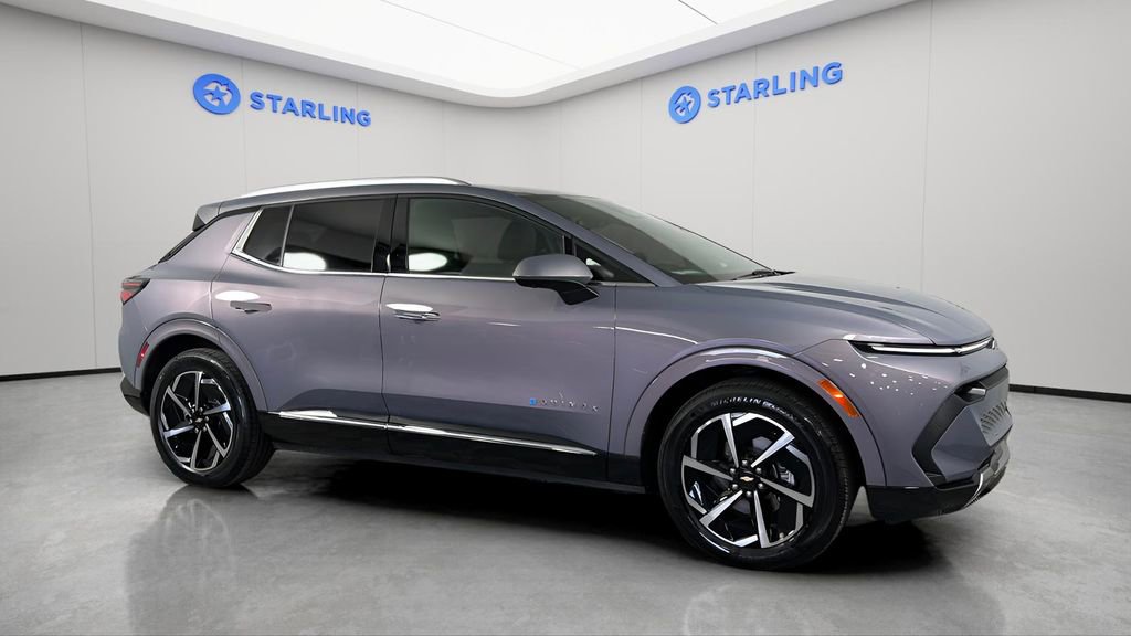 Used 2025 Chevrolet Equinox EV LT image 11