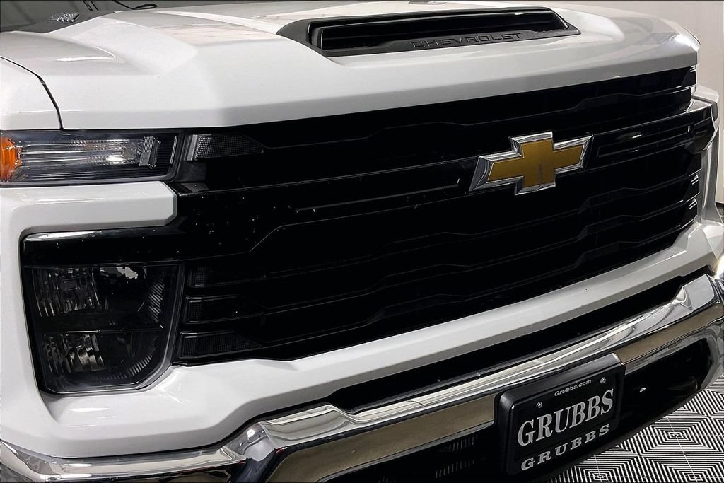 Used 2024 Chevrolet Silverado 2500 W/T w/ WT Convenience Package AWD/4WD image 31