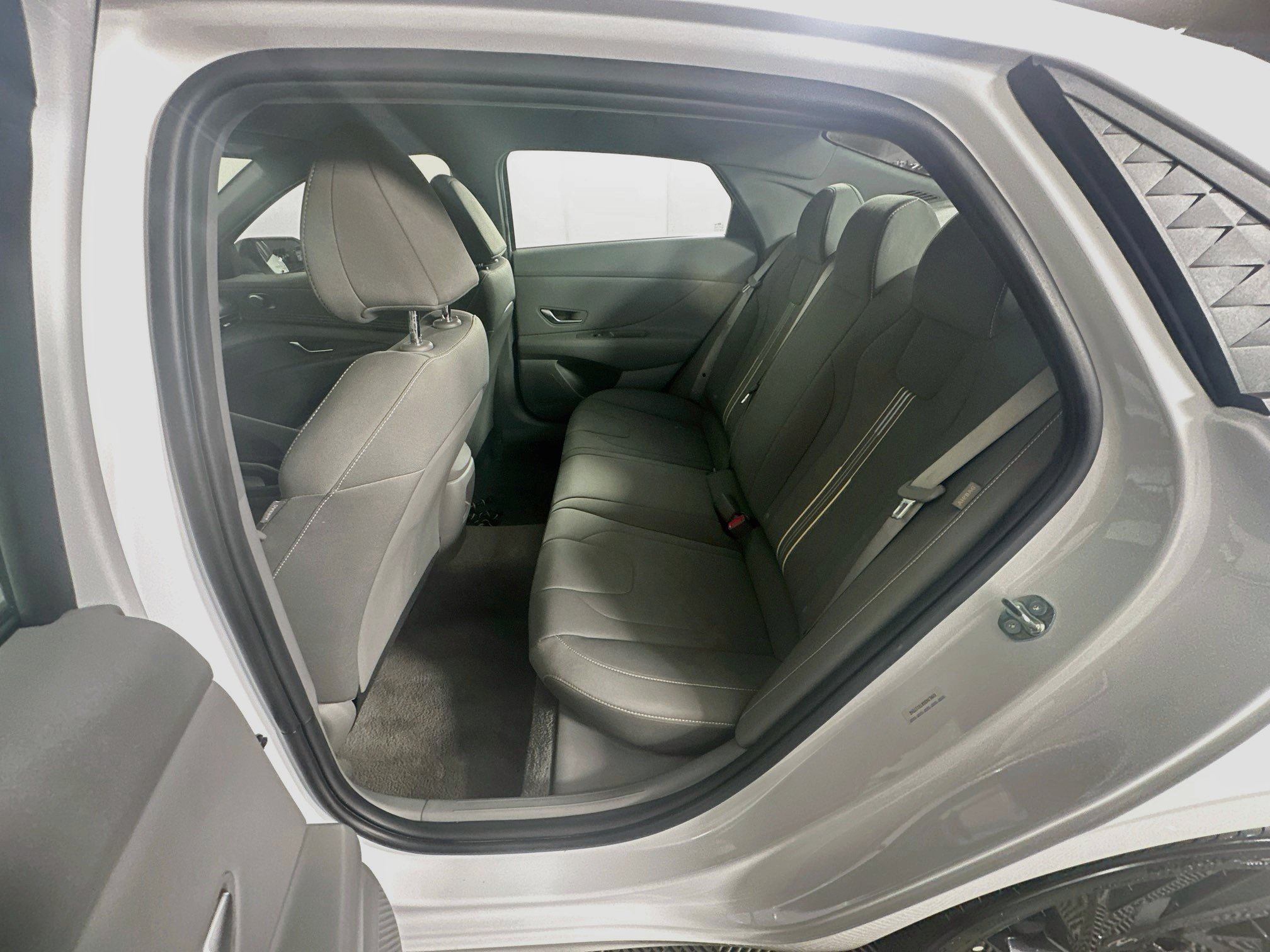 Used 2026 Hyundai Elantra Sport FWD image 26
