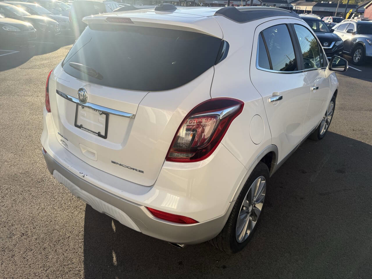 Used 2017 Buick Encore Essence FWD image 17