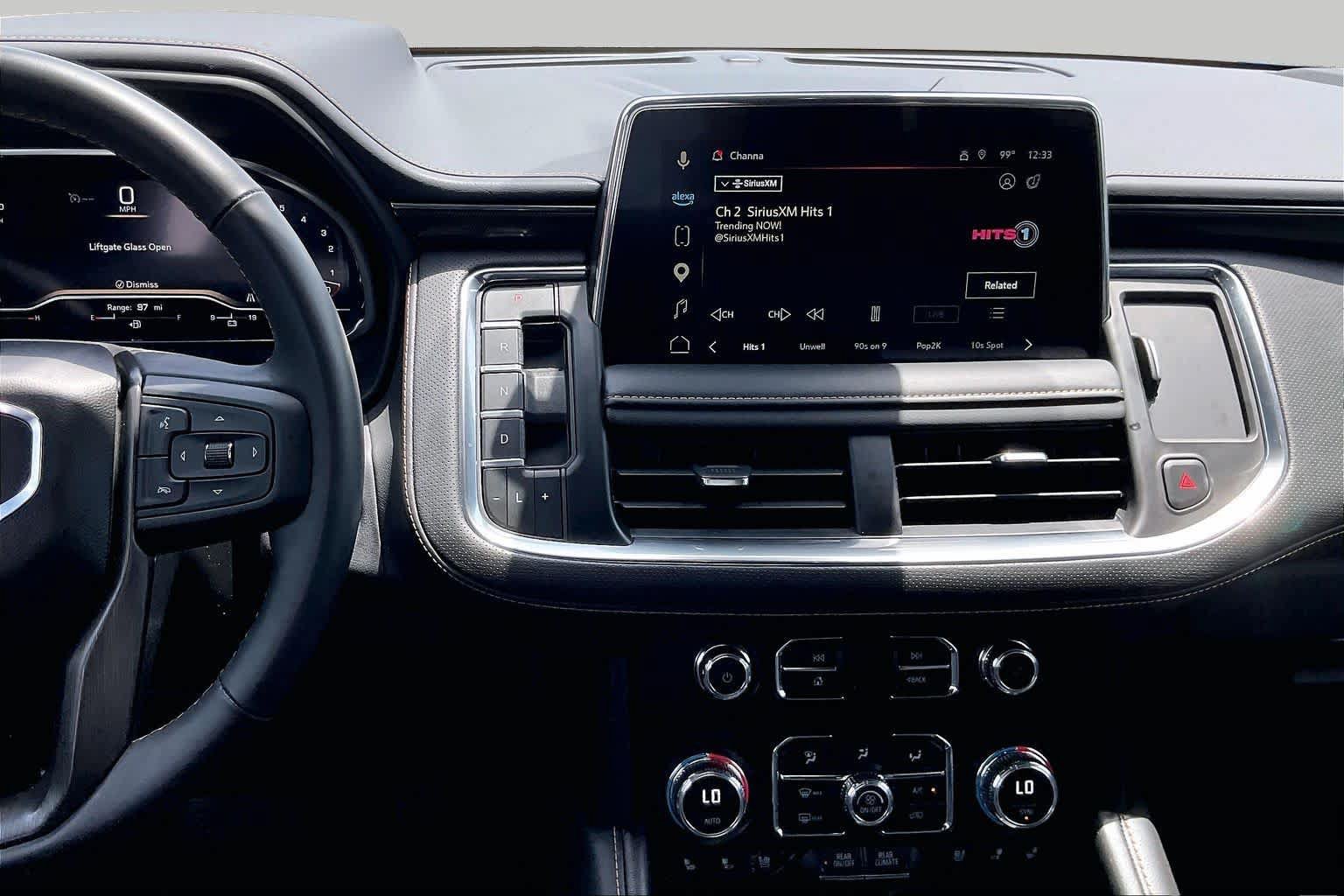 Used 2024 GMC Yukon AT4 w/ Technology Package AWD/4WD image 7