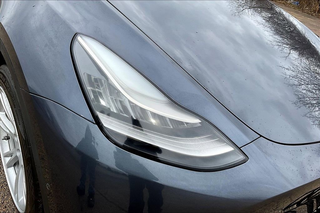 Used 2020 Tesla Model Y Long Range image 29