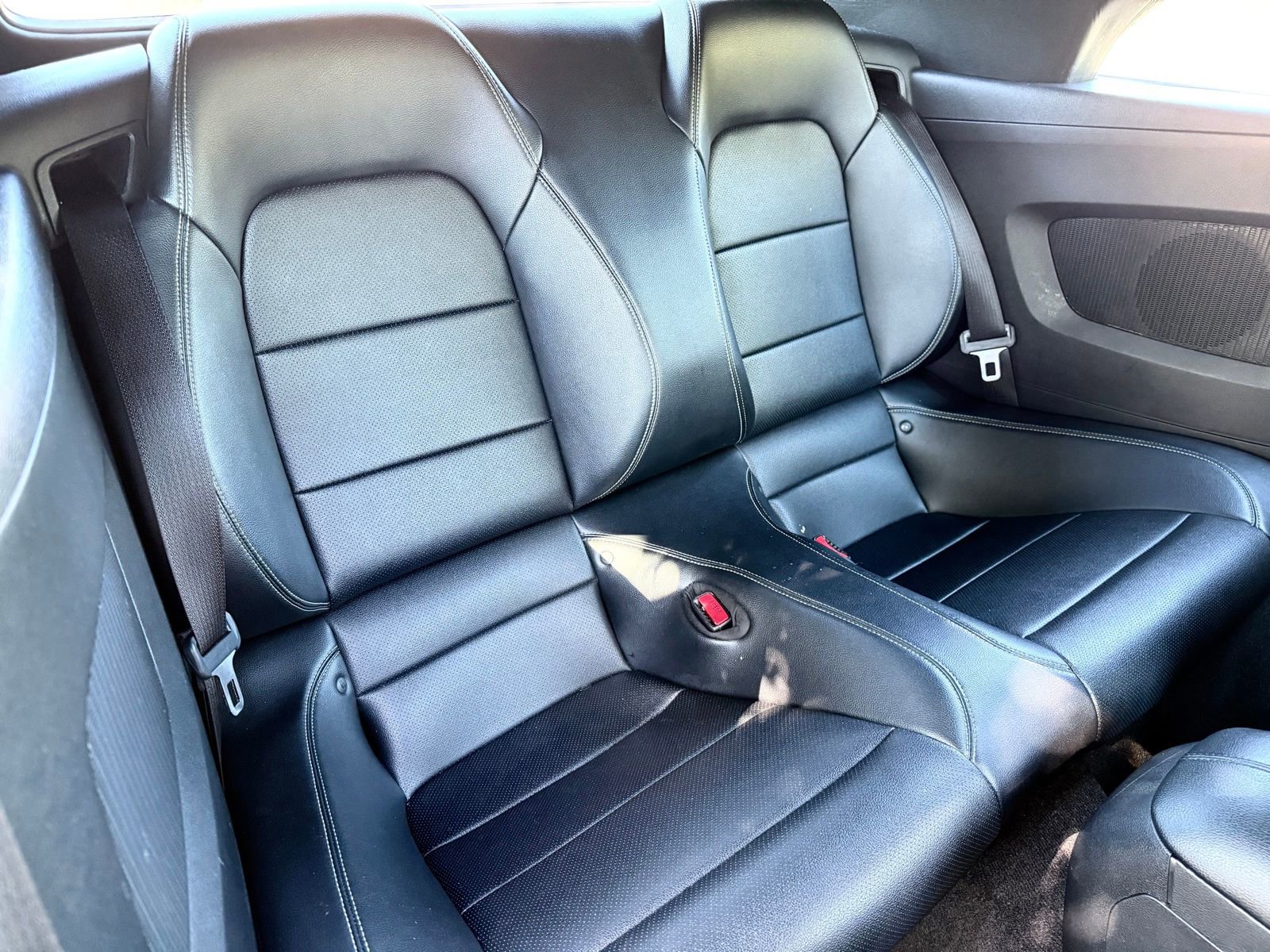 Used 2015 Ford Mustang GT Premium image 39