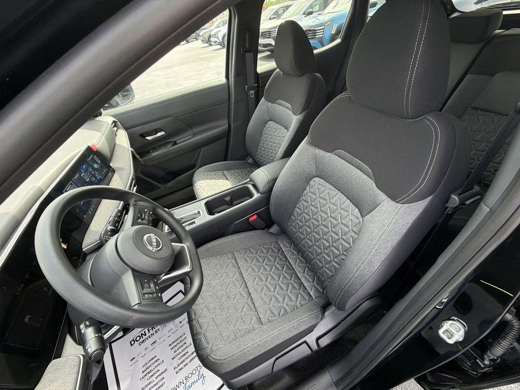 New 2026 Nissan Kicks SV w/ SV Premium Package image 11