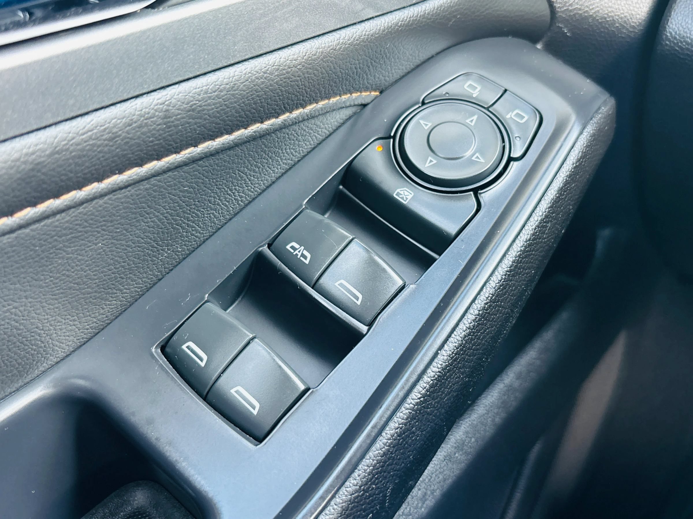 Used 2021 Chevrolet Traverse LT AWD/4WD image 39