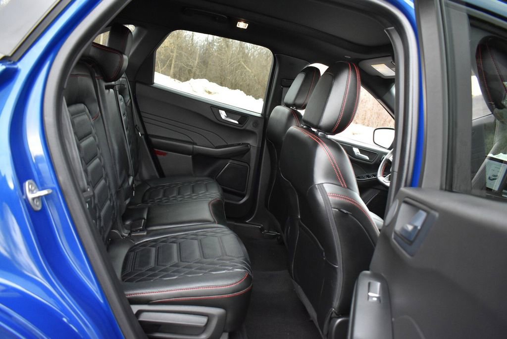 Used 2023 Ford Escape ST-Line Elite w/ Premium Technology Package image 30