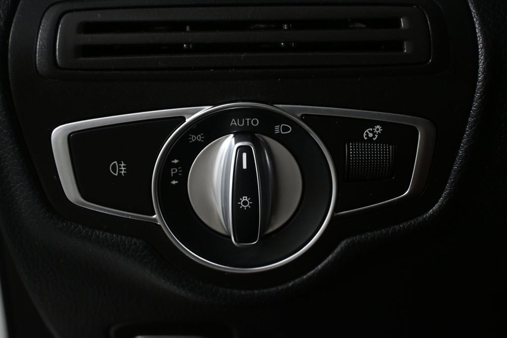 Certified 2021 Mercedes-Benz GLC 300 4MATIC Coupe image 9