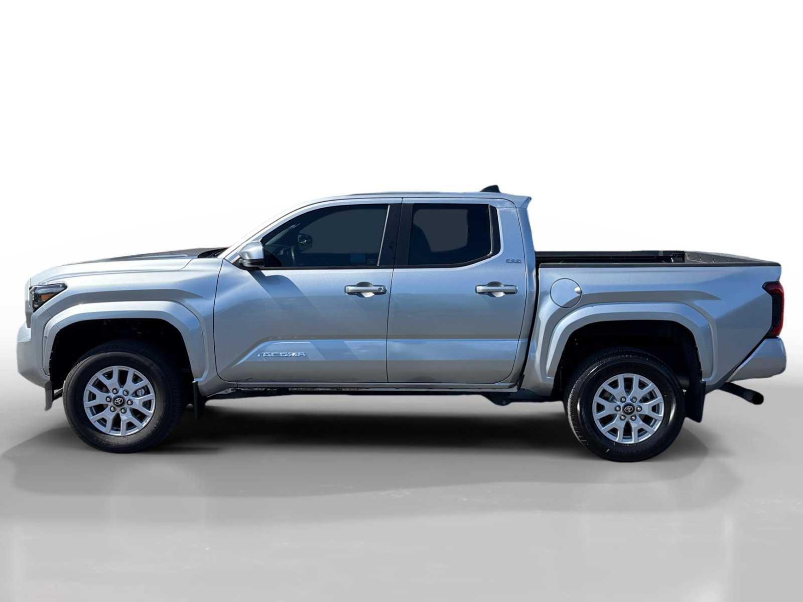 Used 2024 Toyota Tacoma SR5 RWD image 2