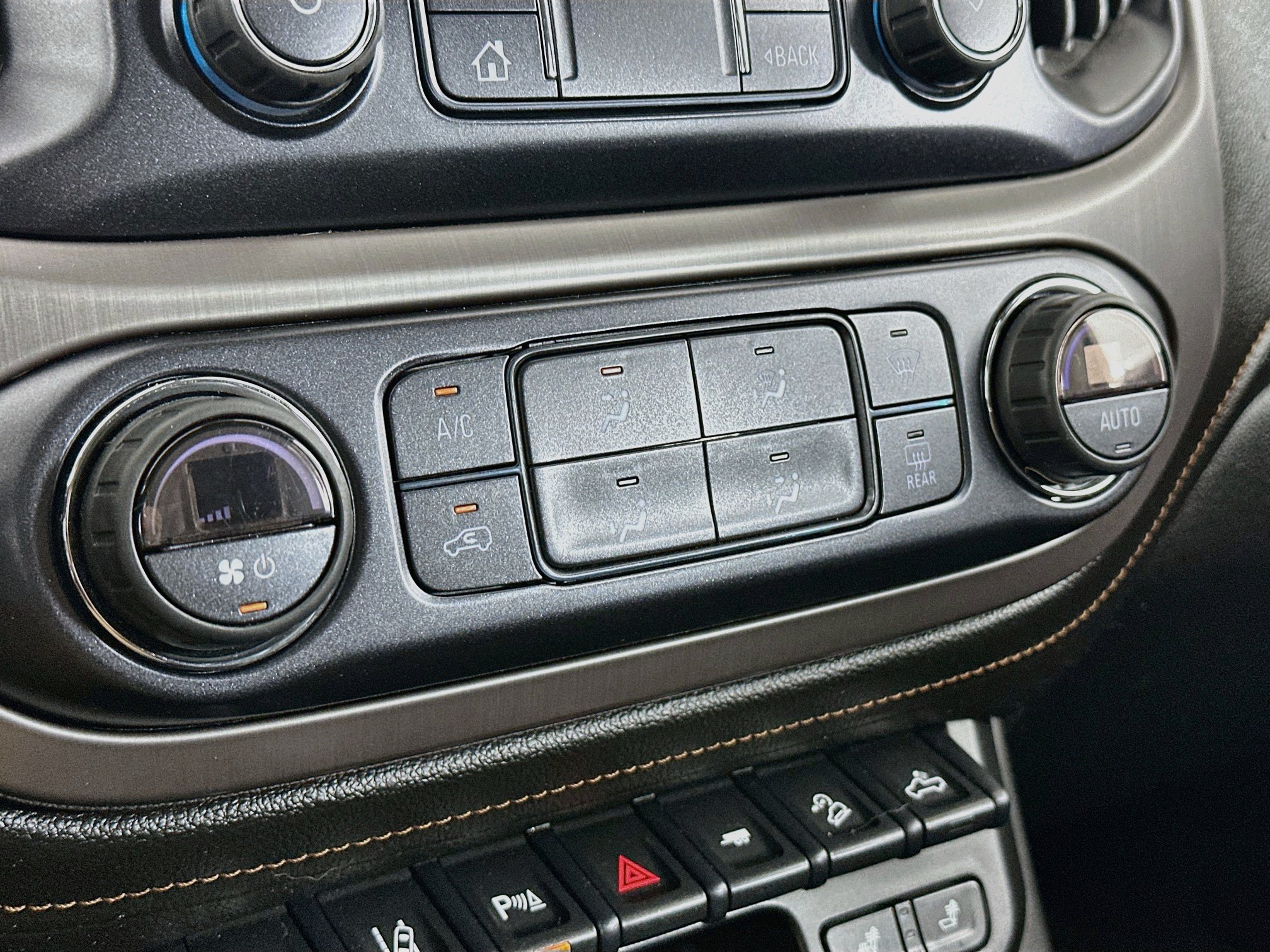 Used 2021 GMC Canyon AT4 w/ Driver Alert Package AWD/4WD image 24