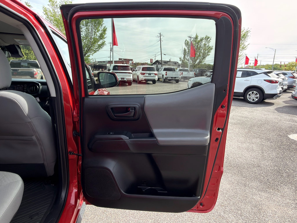 Used 2020 Toyota Tacoma SR w/ SR Convenience Package image 16