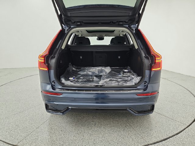 New 2027 Volvo XC60 T8 Plus AWD/4WD image 27